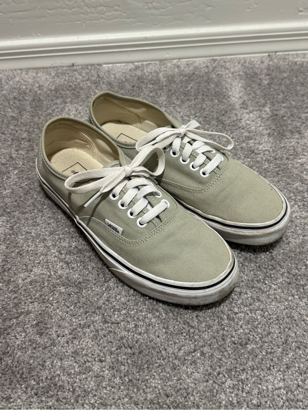 Authentic Vans - Picture 2 of 7